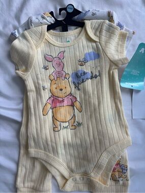 Disney Cream Ribbed Winnie the Pooh & Piglet One-Piece Bodysuit